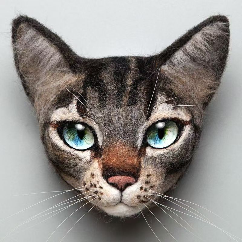Classic Brown Tabby Cat 2 felt head